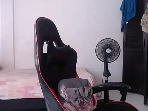 Adriana_0312 webcam