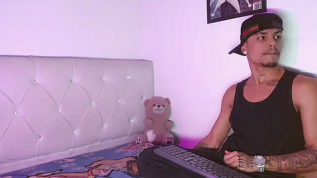 Angel_foxc13 webcam