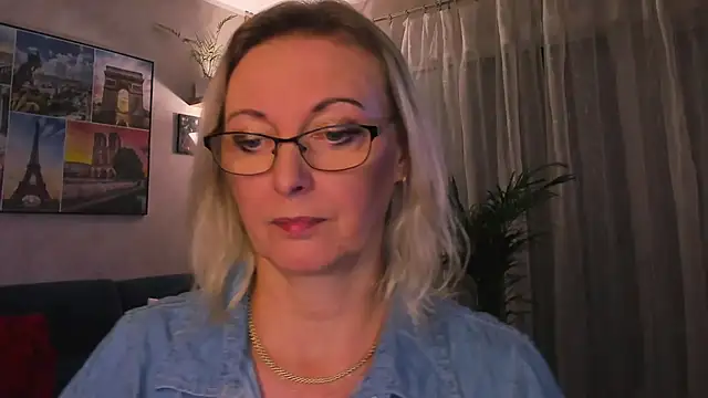 vanessa_chat (F mature) - ...