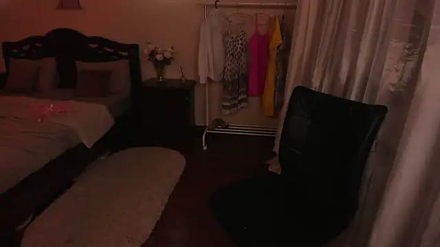 JulyCute webcam