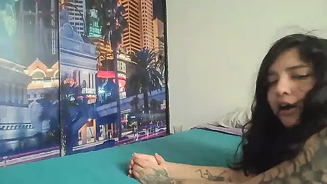 creepyh0e_ live cam on StripChat