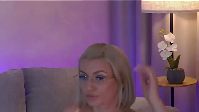 TinaHarley webcam