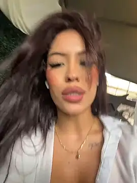 MystiqueXXX webcam