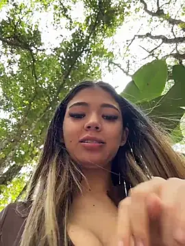 honeymollyx (F young) - FLASH OUT TITS IN THE PARK
