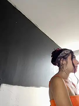 AriaStonne webcam