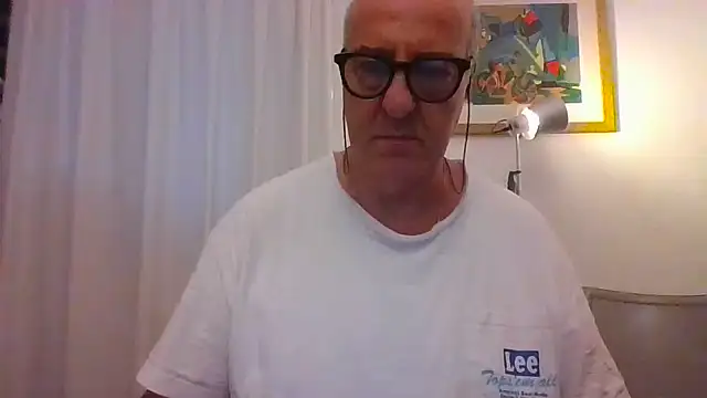 ANONIMO7735 webcam