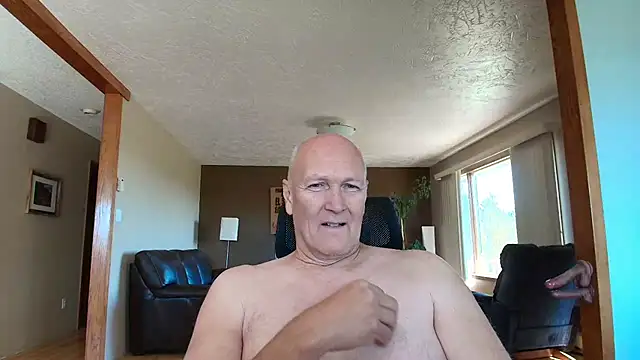 basicant (Ask my age) - dildo ride with a cumshot