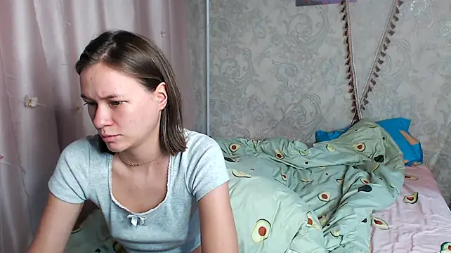 leila_bambi_ (F young) - spank the butt