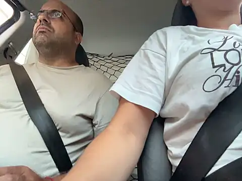 naira_dan (G milf) - Doy vueltas al coche desnuda