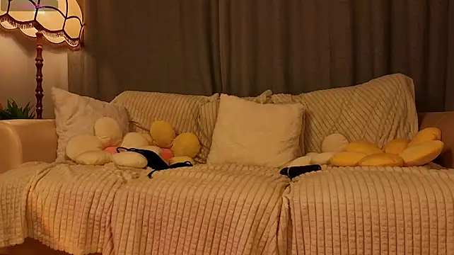 spice4you (F teen) - Flash tits