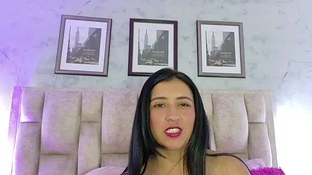 NicolJeans webcam