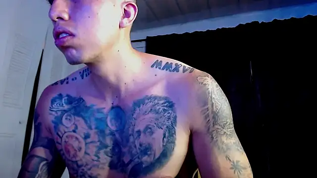 Adam_Hudsond webcam