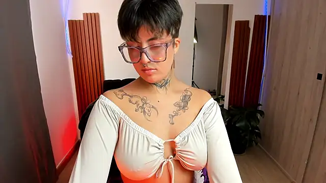 Rebeka-baker webcam