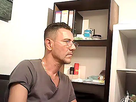 mastercharisma35 (Ask my age) - like for you