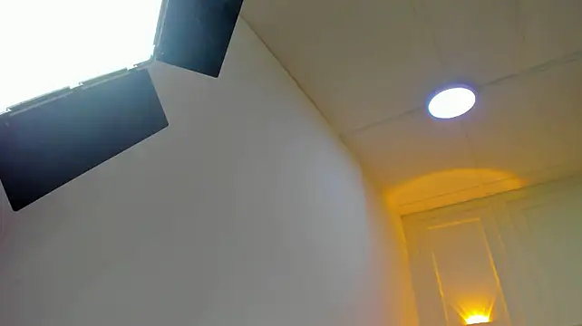 charlotte_dante212 webcam