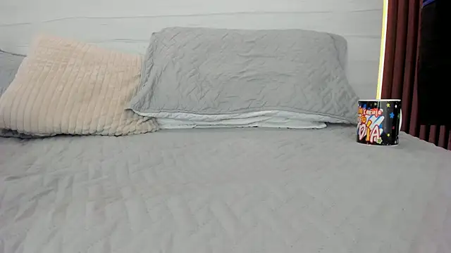 Lois_stone webcam