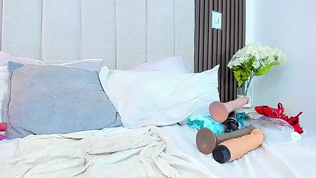 Victoria_Guzman webcam