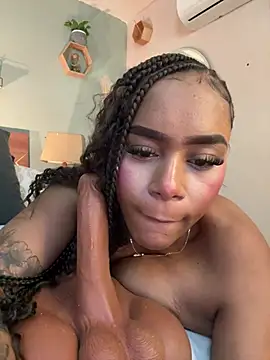 YariRose webcam