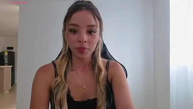 Aliceross11 live sex cam