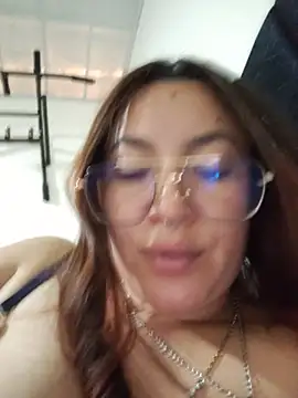 samm_curvy webcam