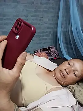 Linda-04 webcam