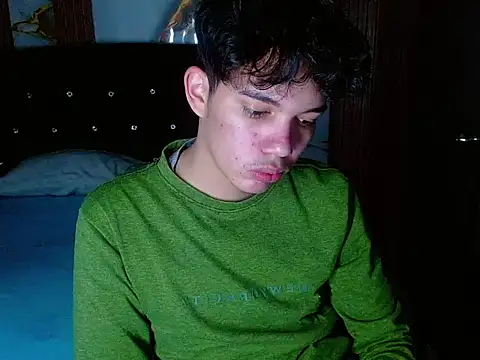 haku_nayro webcam