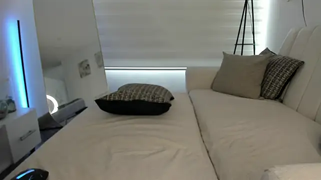 Ori_valentina webcam