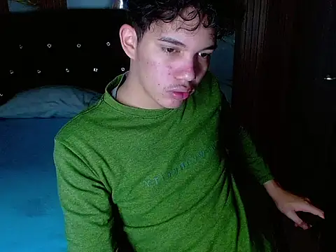 haku_nayro webcam