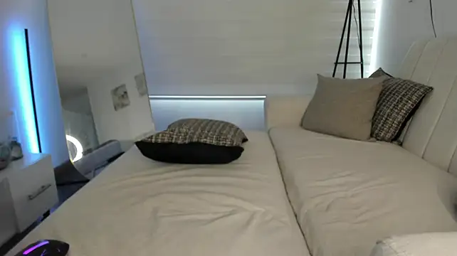 Ori_valentina webcam