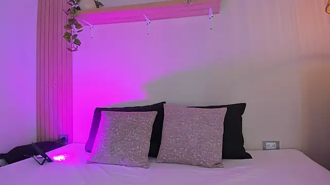 Isabella_Whiitee_ webcam