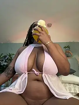 YariRose webcam