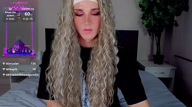 HelenSpellman webcam