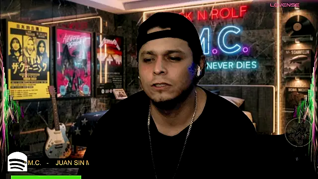 chino_roz webcam