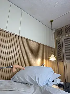 NahimiThompson webcam