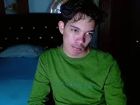 haku_nayro webcam