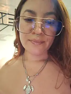 samm_curvy webcam