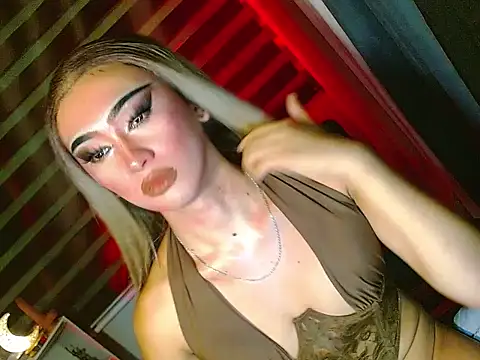 HOLLYWOOD_QUEEN_88 webcam