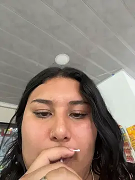 Nicky-222 live cam