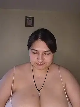 LauraHorny69 webcam