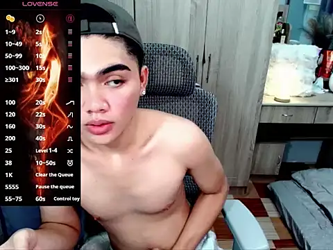 ItsKenny webcam