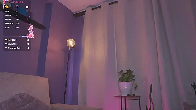 Modella: roselinedior