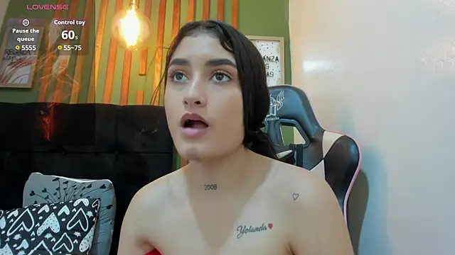 Alejandra_18x webcam