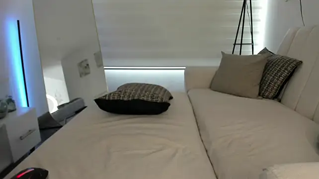 Ori_valentina webcam