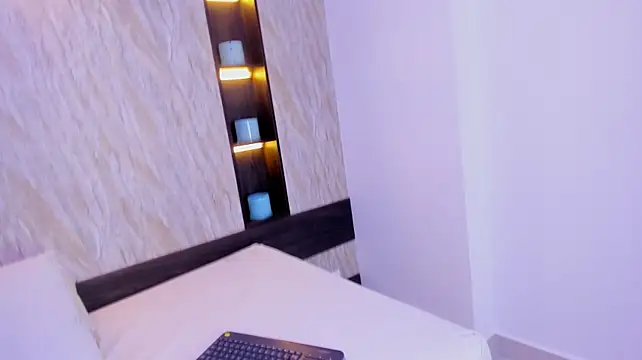 vivi_nash webcam