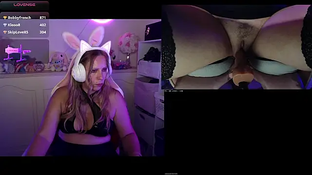 Angie-night webcam