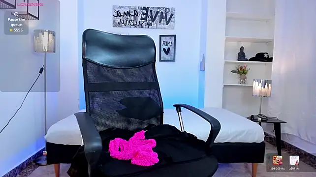 Ariana_rousee webcam