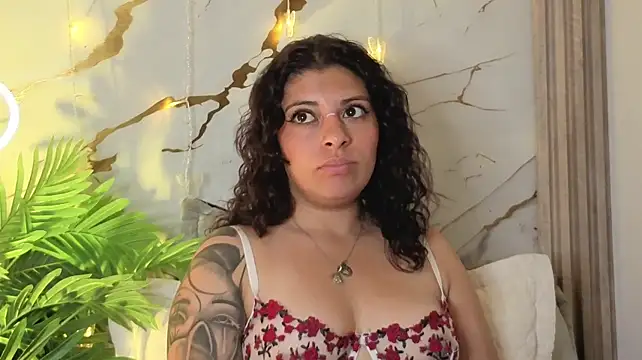 Iam_Issaa_ webcam