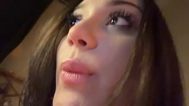 MCThroatGoat webcam