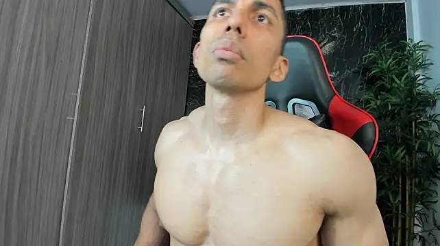 Erik_castle webcam