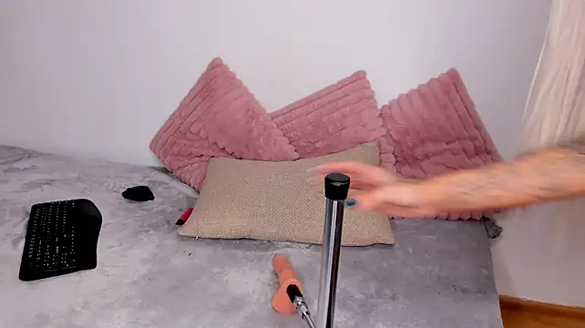 AprilHadid